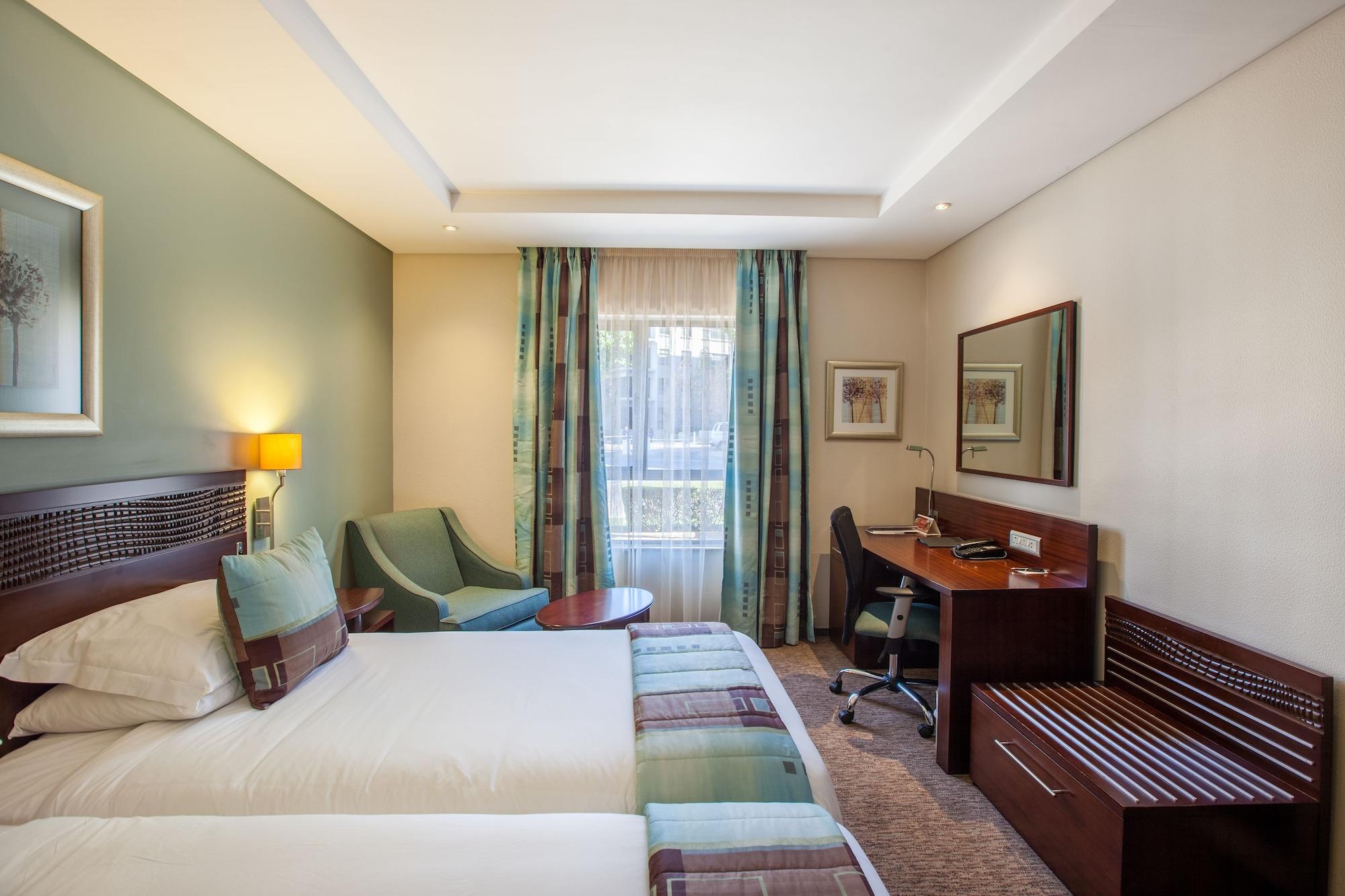 City Lodge Hotel Lynnwood Pretoria Exterior photo
