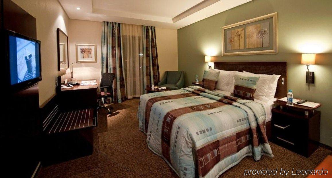 City Lodge Hotel Lynnwood Pretoria Exterior photo