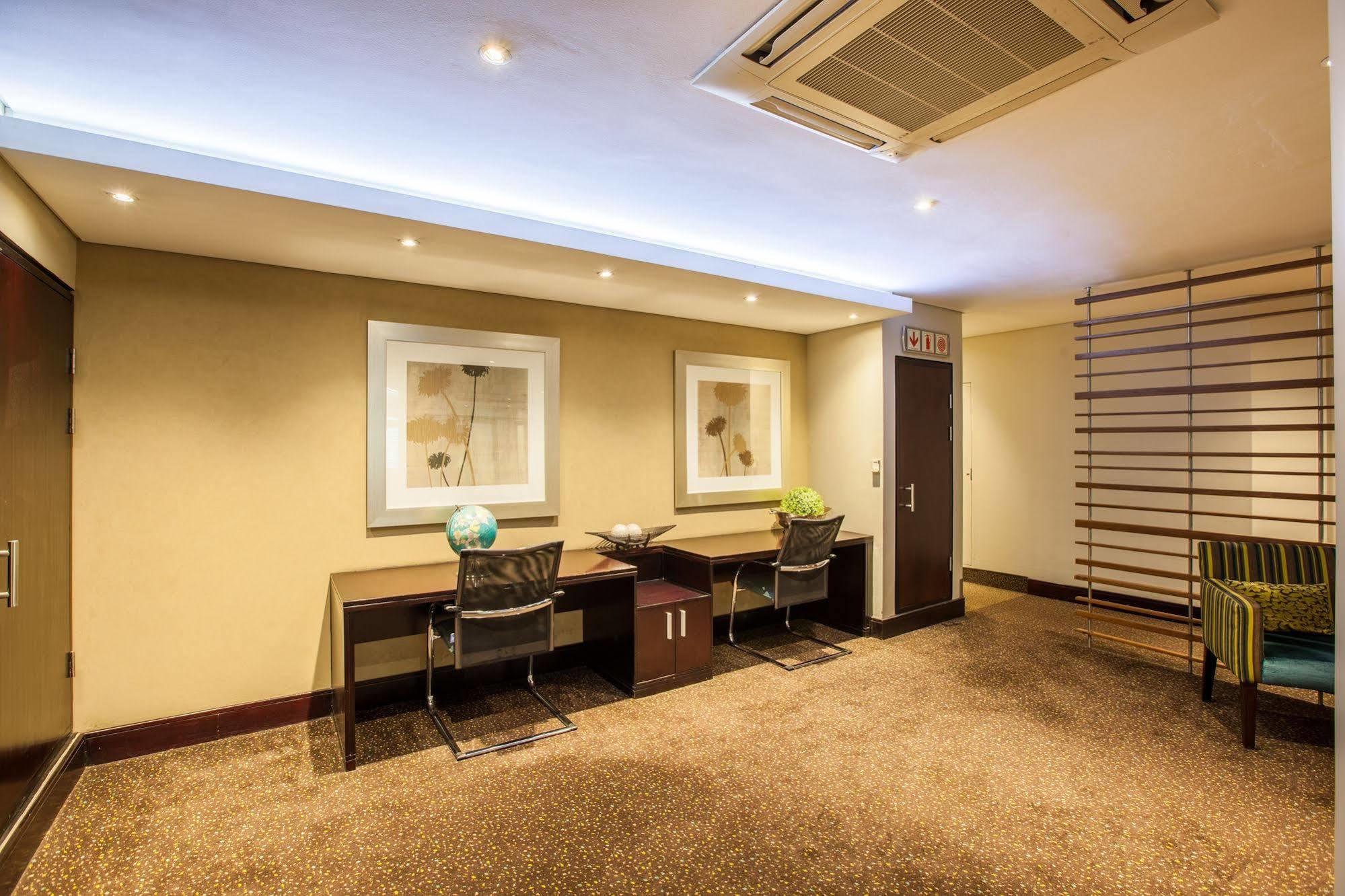 City Lodge Hotel Lynnwood Pretoria Exterior photo